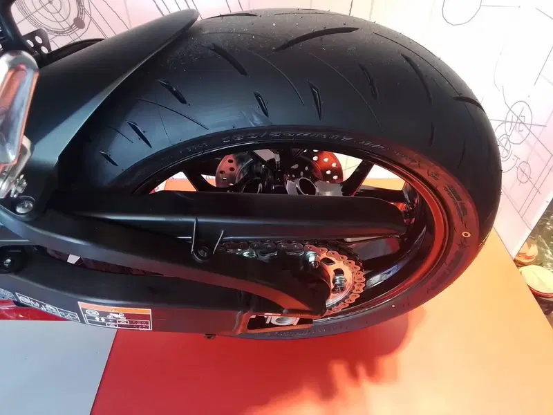 Honda CBR 600 RR (2024 - 26) (13)
