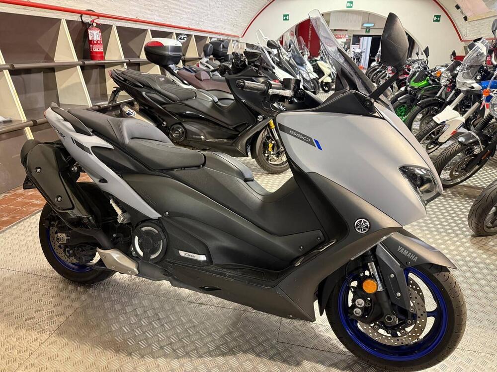 Yamaha T-Max 560 (2022 - 24) (2)