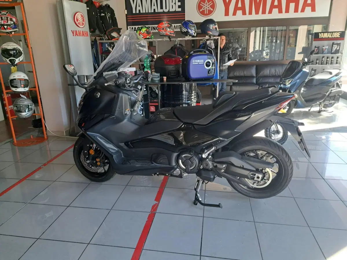 Yamaha T-Max 560 Tech Max (2022 - 24)