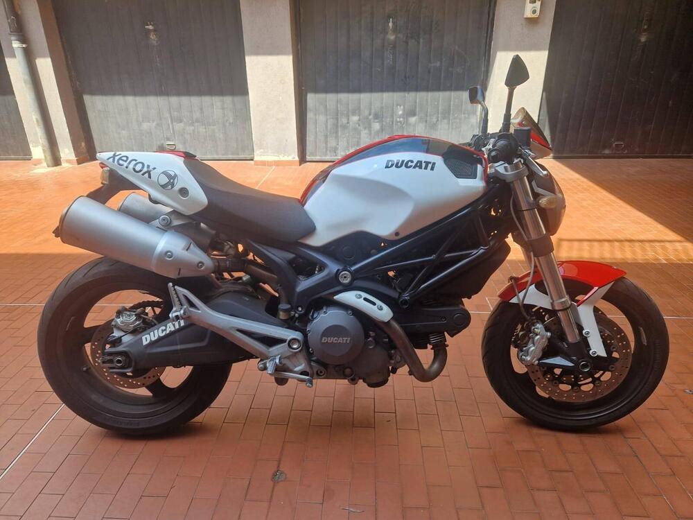 Ducati Monster 696 Plus (2007 - 14) (2)