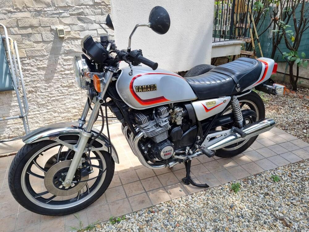 Yamaha XJ 550 ASI (3)