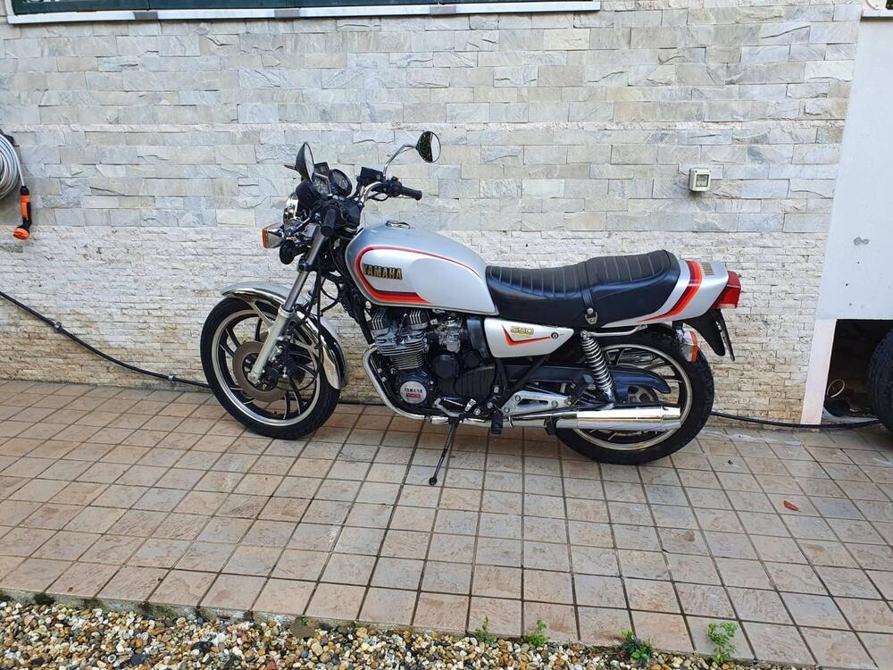 Yamaha XJ 550 ASI (4)