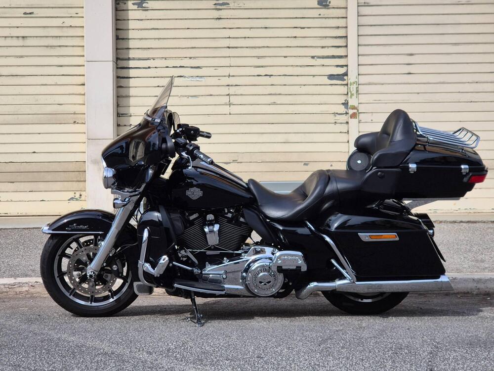 Harley-Davidson 114 Electra Glide Ultra Limited (2019) - FLHTK (5)