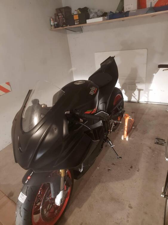 Aprilia RSV4 1100 Factory (2021 - 24) (3)