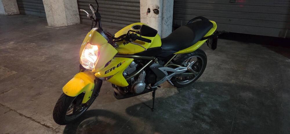Kawasaki ER-6N (2006 - 09) (4)