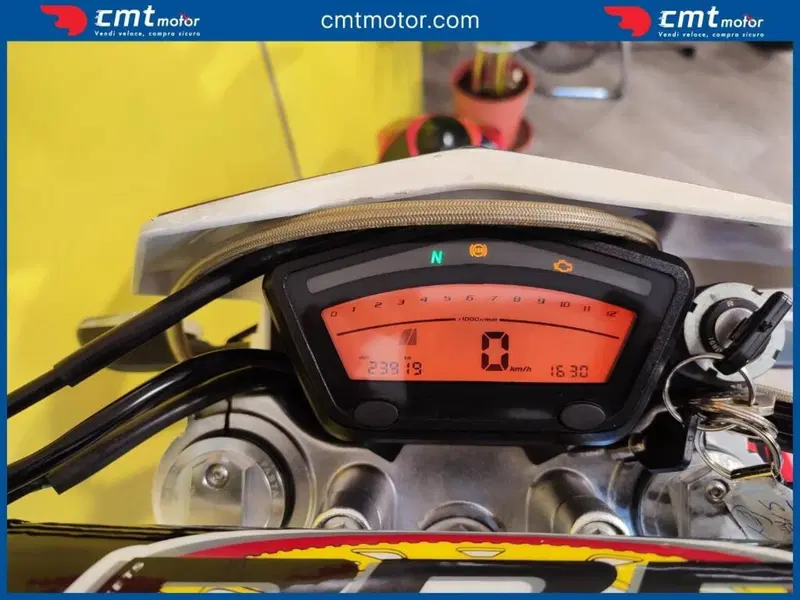 Swm SM 125 R (2022 - 24) (5)
