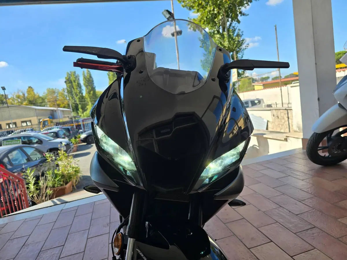 Yamaha YZF R3 (2021 - 24) (5)
