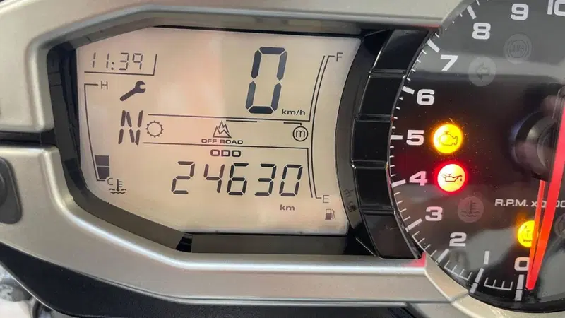 Triumph Tiger 800 XRx (2015 - 17) (6)