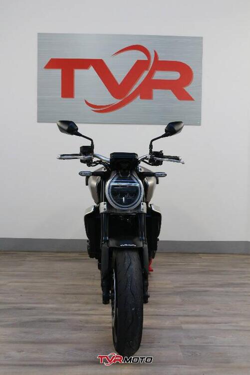 Honda CB 1000 R (2021 - 25) (4)