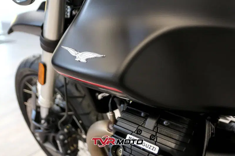 Moto Guzzi V85 TT (2024 - 26) (11)