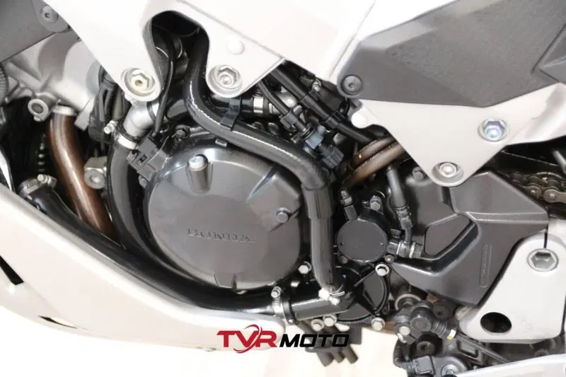 Honda Crossrunner ABS (2015 - 16) (9)