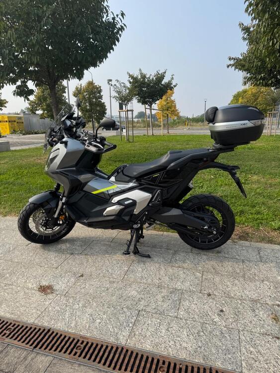 Honda X-ADV 750 Gravel (2025) (5)