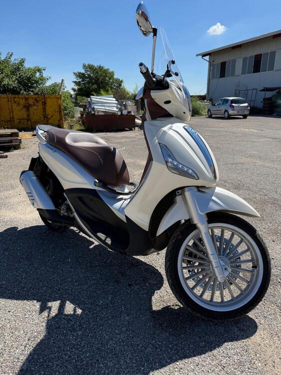 Piaggio Beverly 300 i.e. (2010 - 16) (3)