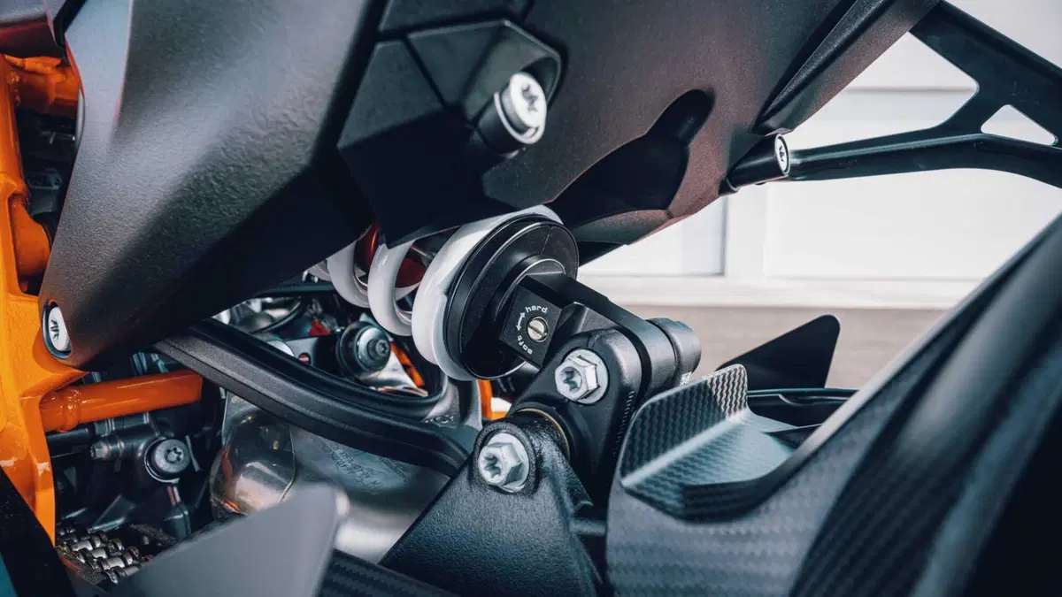 KTM 990 RC R 990 RC R (2026) (24)