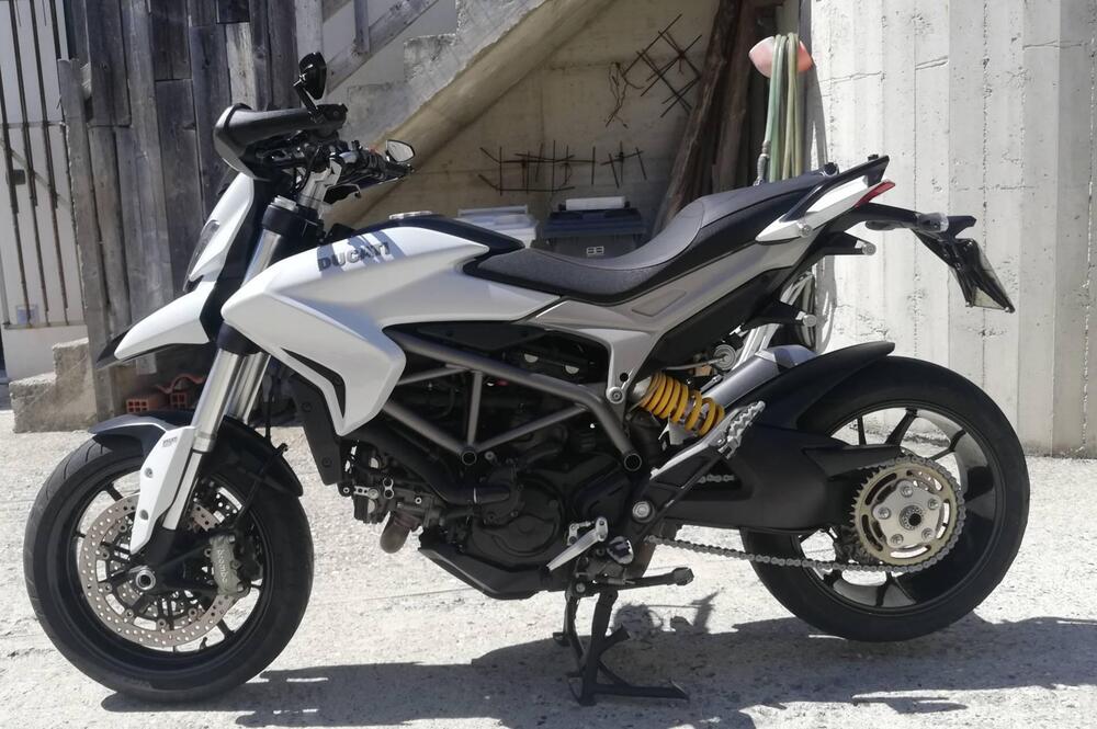 Ducati Hyperstrada 821 (2013 - 15) (4)