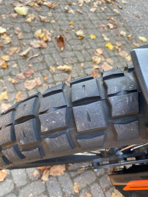 KTM 890 Adventure (2022) (4)