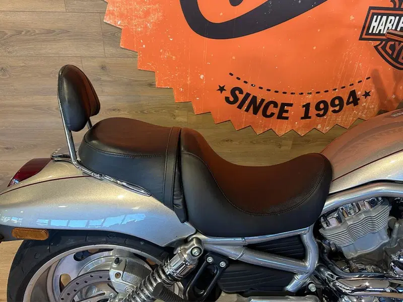 Harley-Davidson 1250 V-Rod (2008 - 12) - VRSCAW (6)