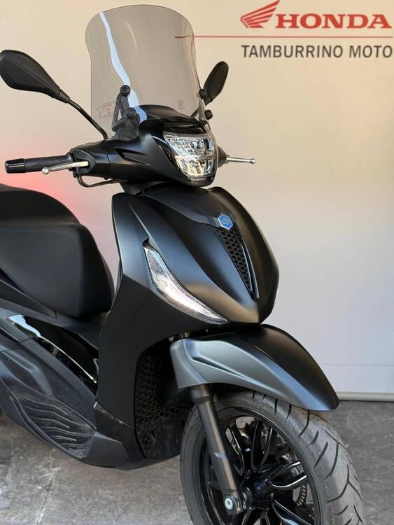 Piaggio Beverly 400 S (2025) (2)