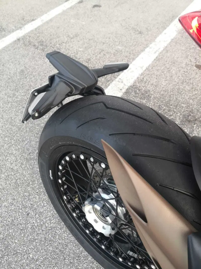 MV Agusta Dragster 800 RR SCS (2021 - 25) (3)