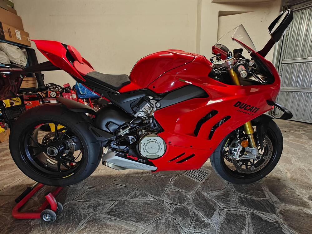 Ducati Panigale V4 S (2022 - 24) (4)