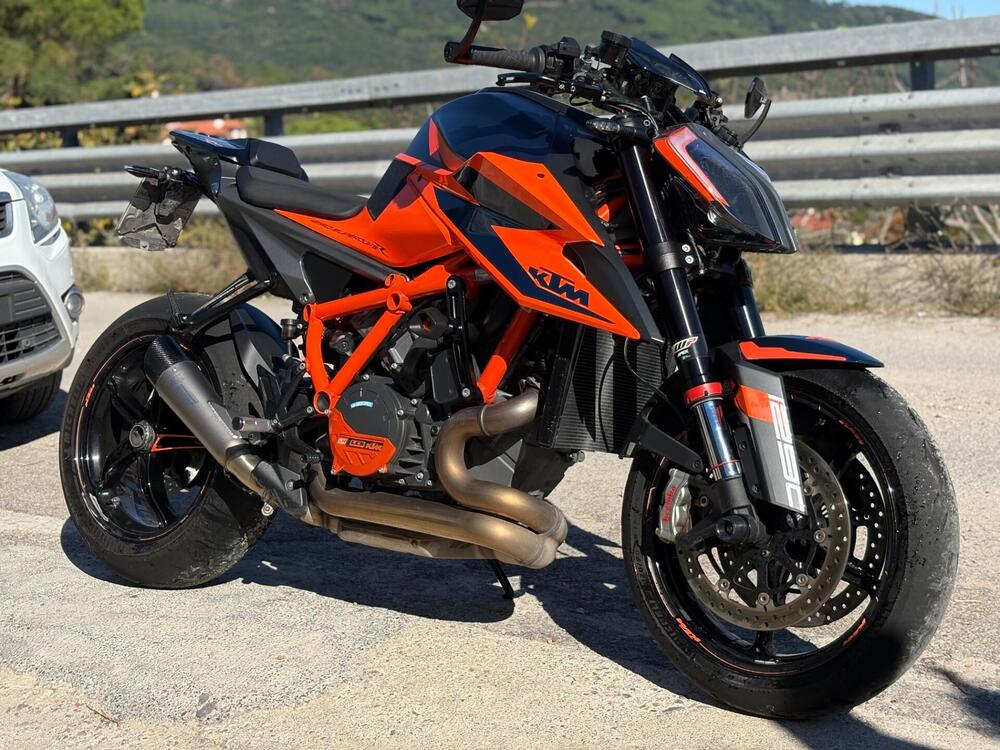 KTM 1290 Super Duke R (2021)