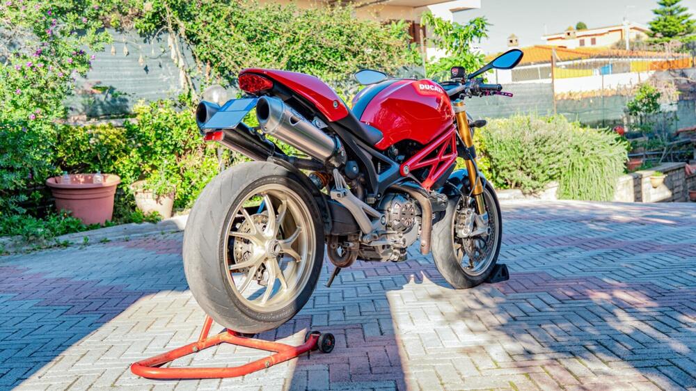 Ducati Monster 1100 S (2009-10) (4)