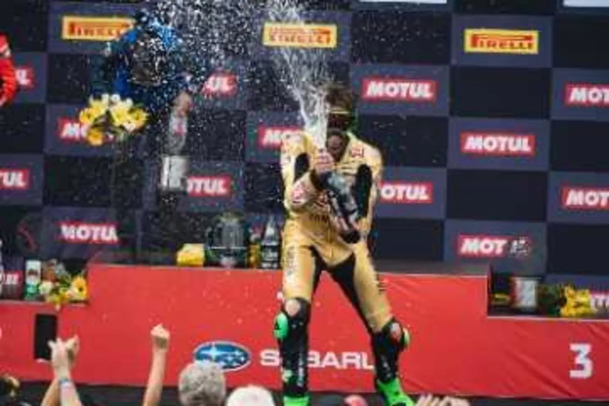 GP del Portogallo. Stefano Manzi è Campione del Mondo SSP 2025: missione compiuta. E ora la SBK! [GALLERY] (3)