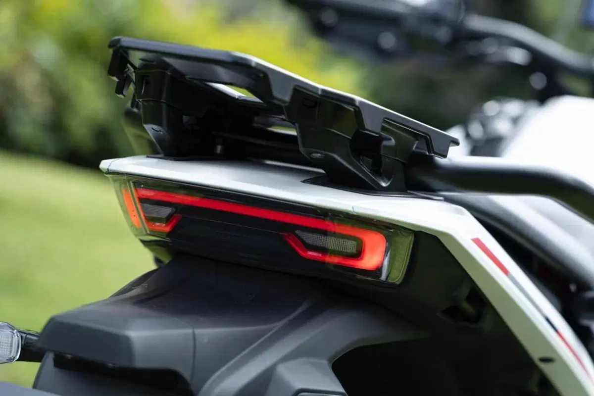 Moto Morini Alltrhike 450: la migliore adventure sotto i 6000 euro? - la prova di Moto.it [VIDEO e GALLERY] (9)
