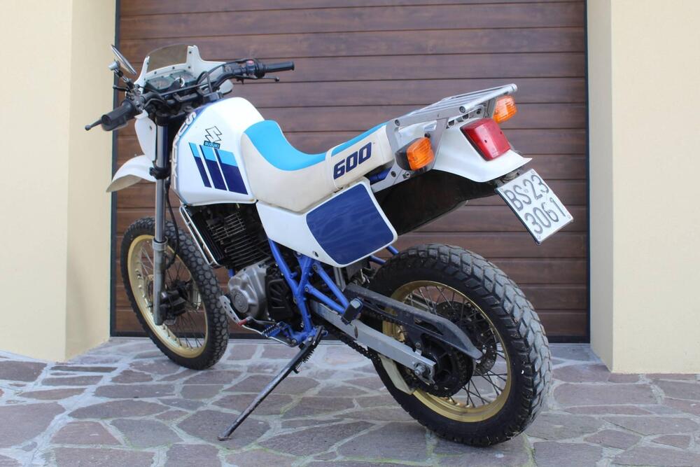 Suzuki Dr djebel