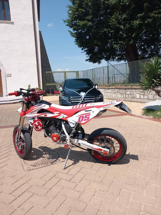 Husqvarna SM 125 (2010 - 12)