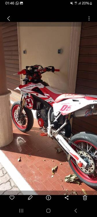 Husqvarna SM 125 (2010 - 12) (2)