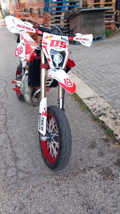 Husqvarna SM 125 (2010 - 12) (3)