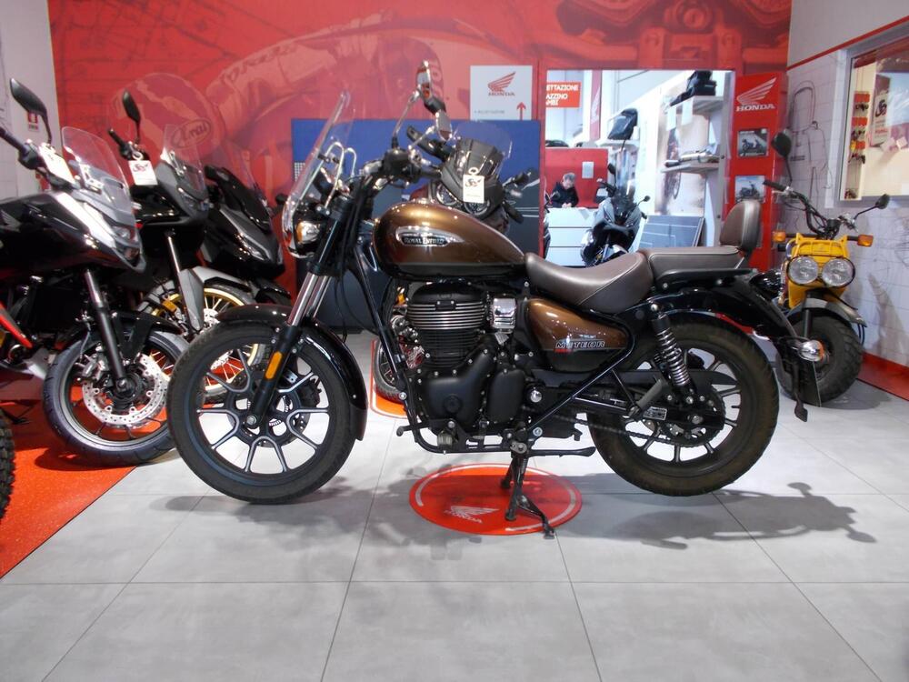 Royal Enfield Meteor 350 Supernova (2021 - 25) (5)