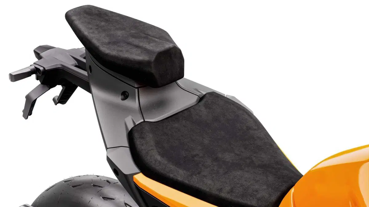 KTM 990 RC R 990 RC R (2026) (15)