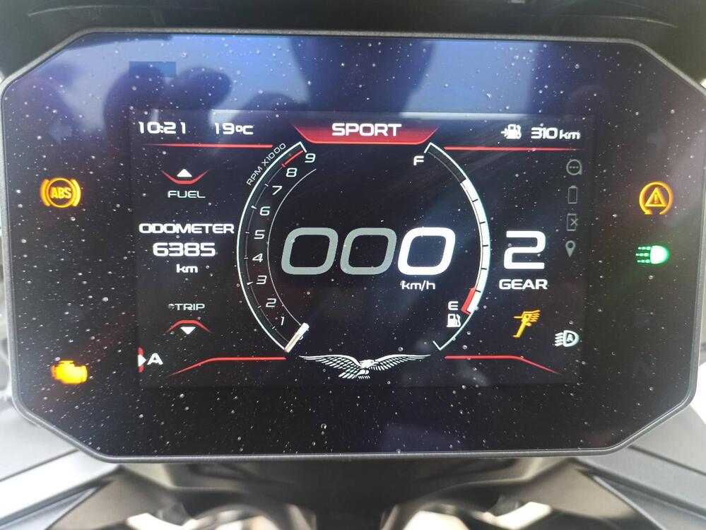 Moto Guzzi V85 Strada (2024 - 25) (5)