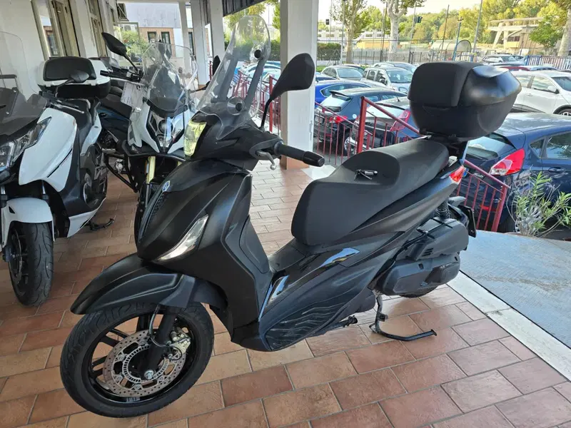 Piaggio Beverly 400 S ABS-ASR (2021 - 24) (2)