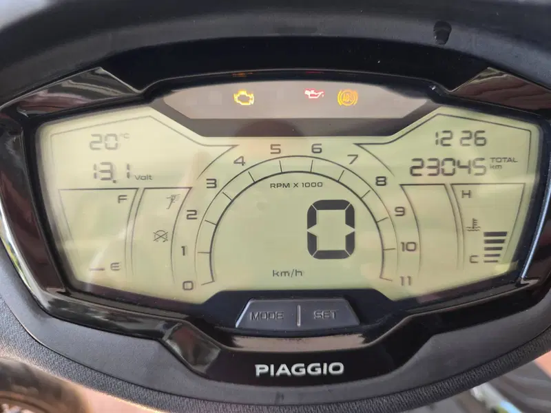 Piaggio Beverly 400 S ABS-ASR (2021 - 24) (11)
