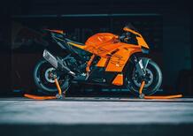 KTM 990 RC R 2026: lei è l'erede della RC8. Ecco il prezzo [VIDEO E GALLERY]