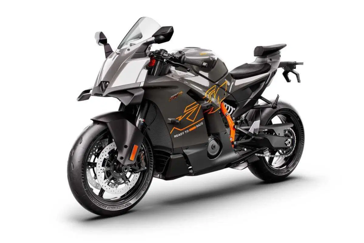 KTM 990 RC R 2026: lei è l'erede della RC8. Ecco il prezzo [VIDEO E GALLERY] (15)