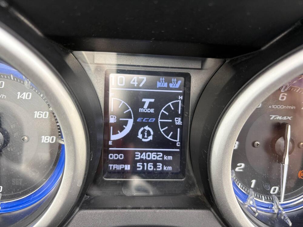 Yamaha T-Max 530 DX (2017 - 19) (3)
