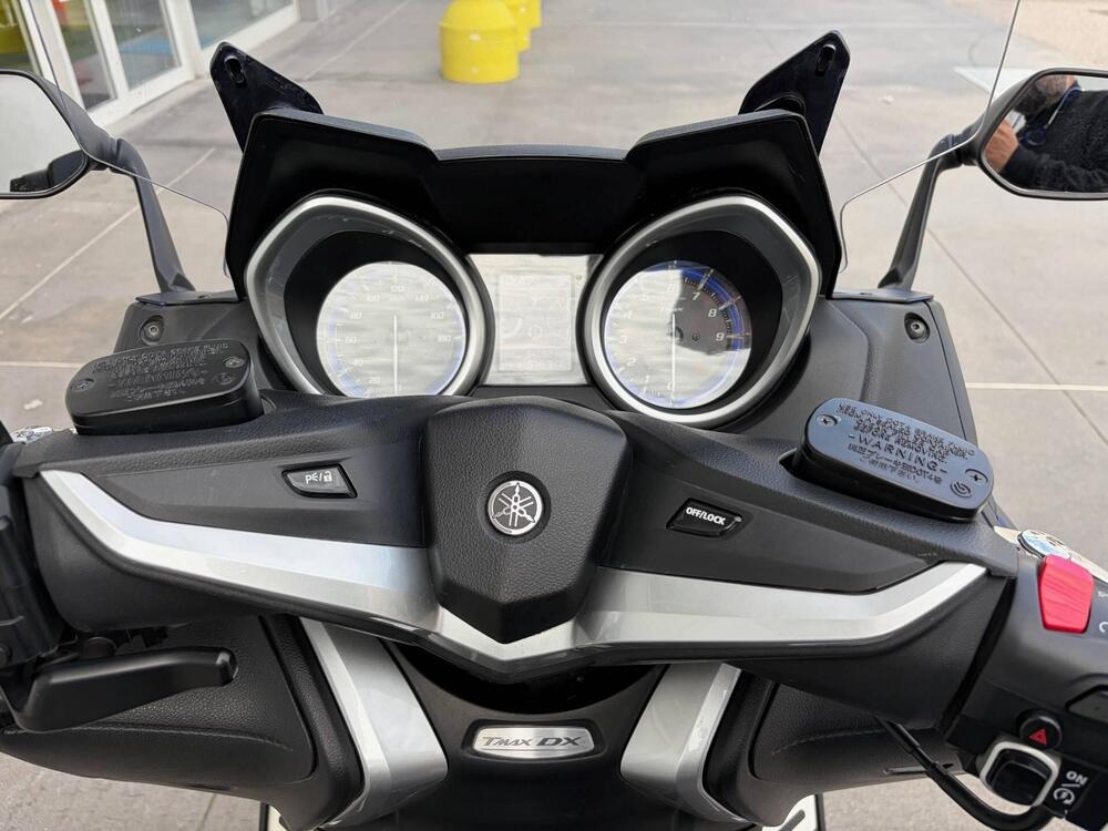 Yamaha T-Max 530 DX (2017 - 19) (4)