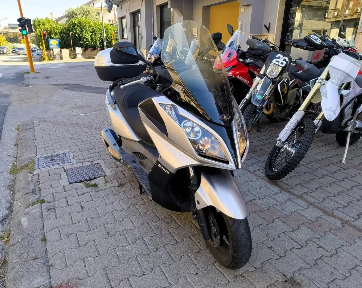 Kymco Downtown 300i ABS (2009 - 17) (2)
