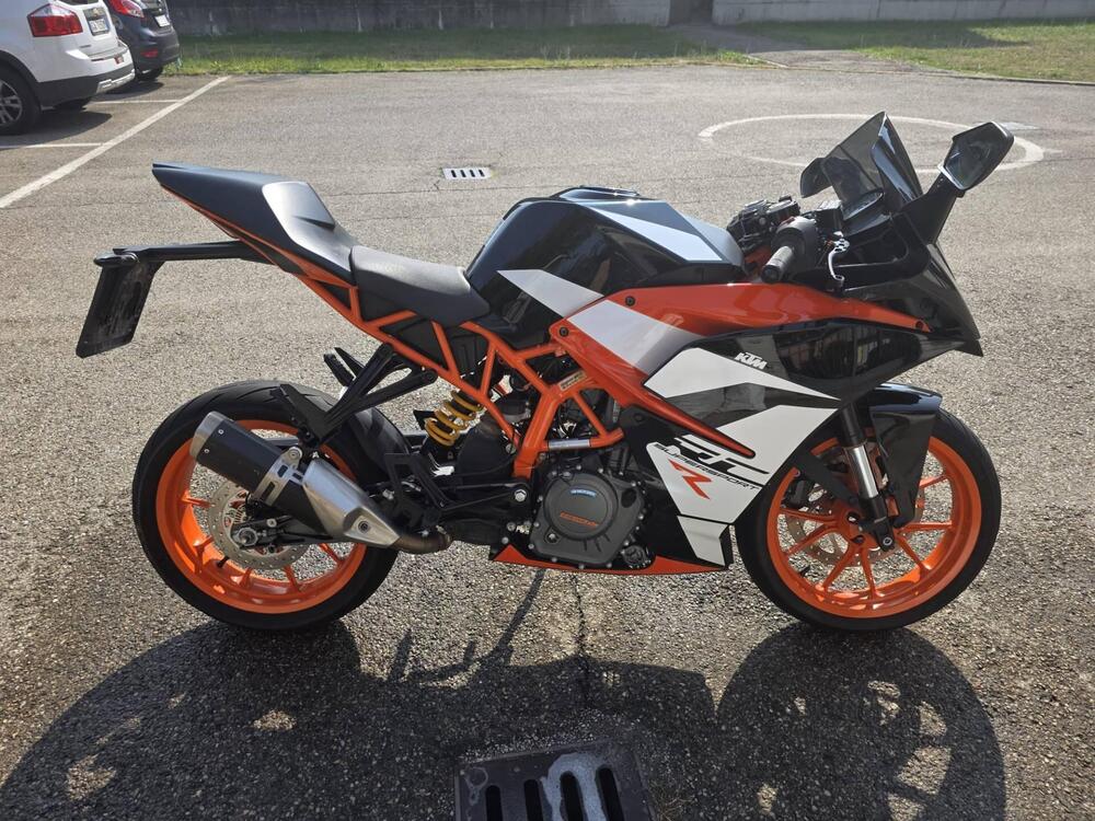 KTM RC 390 (2022 - 25) (2)