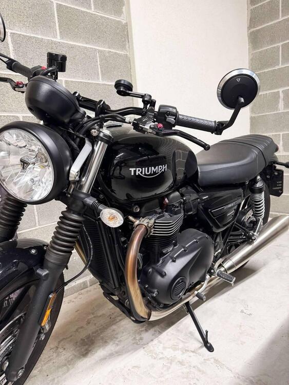 Triumph Street Twin 900 (2021 - 22)