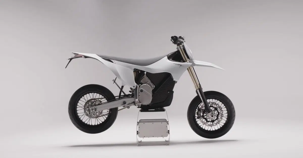 Novit&agrave; Stark VARG SM: dopo la cross e la enduro arriva la versione Supermotard [VIDEO]