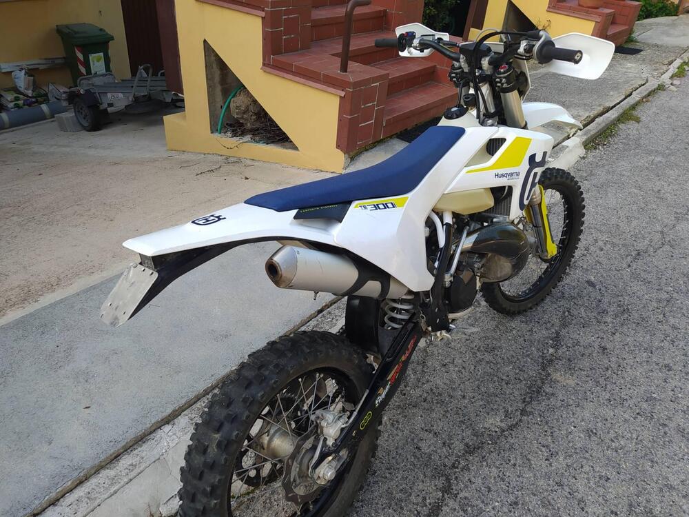 Husqvarna TE 300i (2019) (5)