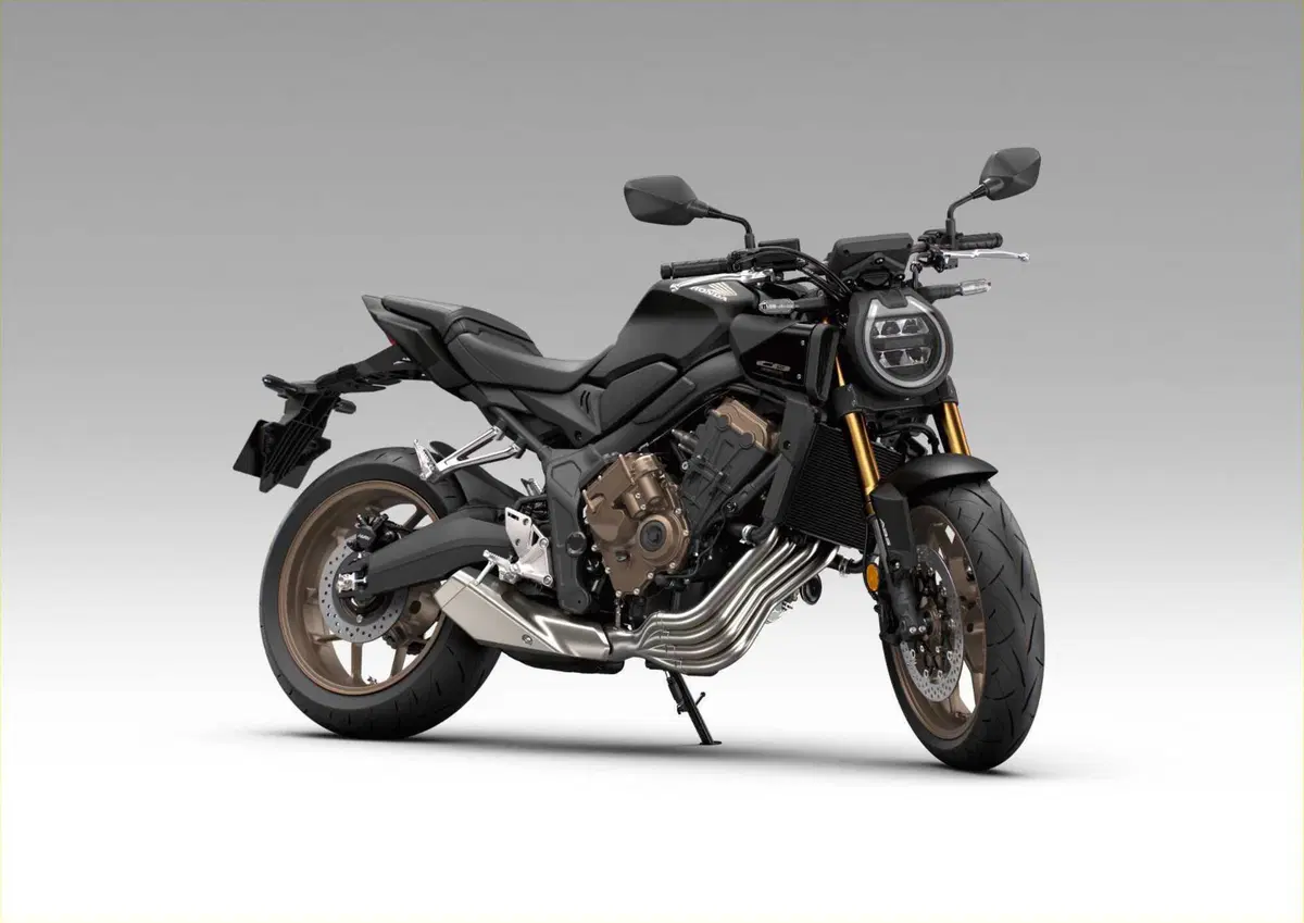 Honda CBR650R e CB650R si aggiornano: ecco le nuove colorazioni 2026 [GALLERY] (13)