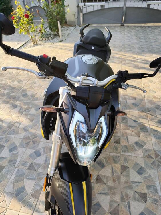 Voge Brivido 500R (2021 - 24) (2)