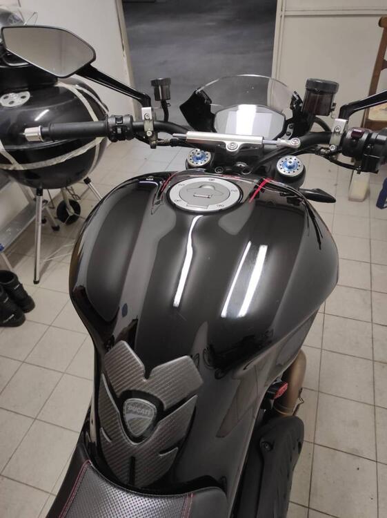 Ducati Monster 1200 R (2016 - 19) (5)