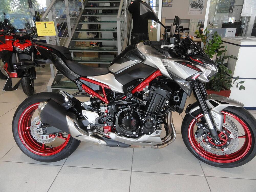Kawasaki Z 900 (2025 - 26)